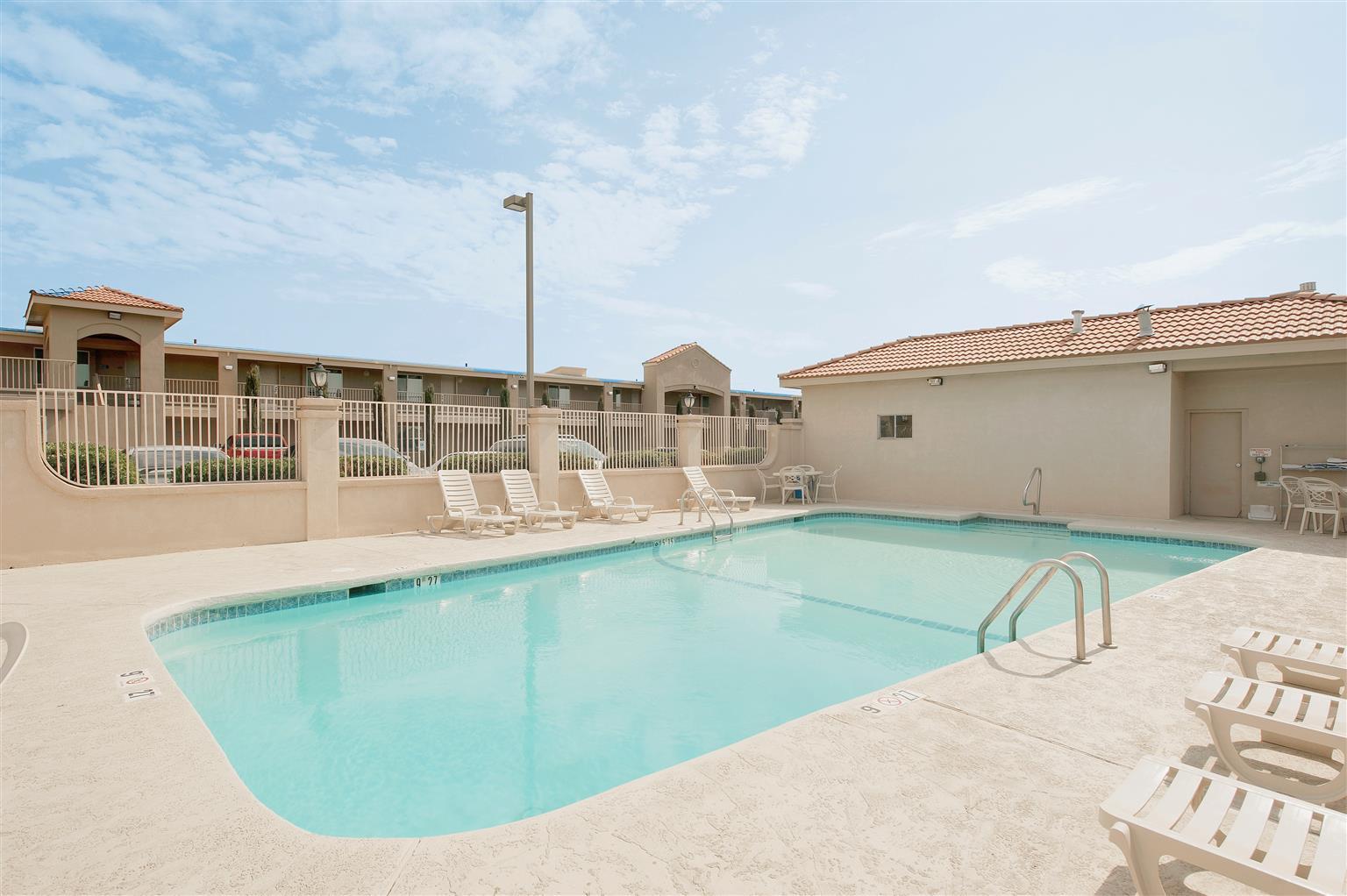Best Western El Rancho Palacio Roswell Exterior photo